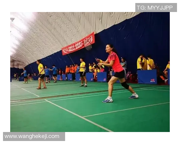 广州羽毛球队在世界锦标赛积分榜上以85分稳居第一名，展现强劲实力